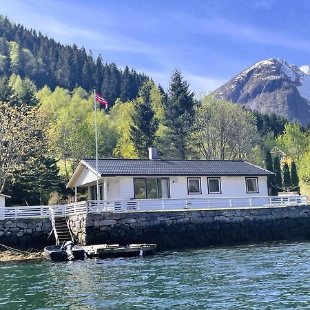 Der Fjordtraum In Balestrand Direkt Am Wasser Exterior photo